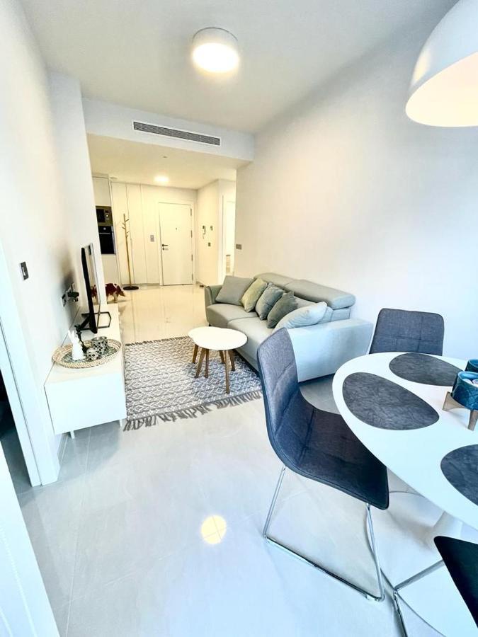 Luxury Apartment Torrevieja Buitenkant foto